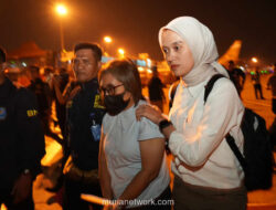 Mami Sabu 2 Ton Tiba di Indonesia, Diborgol Kabel Ties Setelah Diekstradisi dari Kamboja