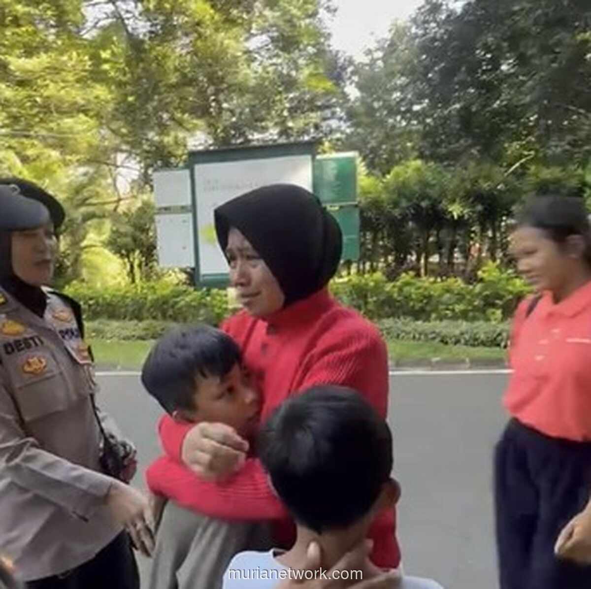 Detak Cemas di Kebun Raya Bogor Berakhir Pelukan Haru