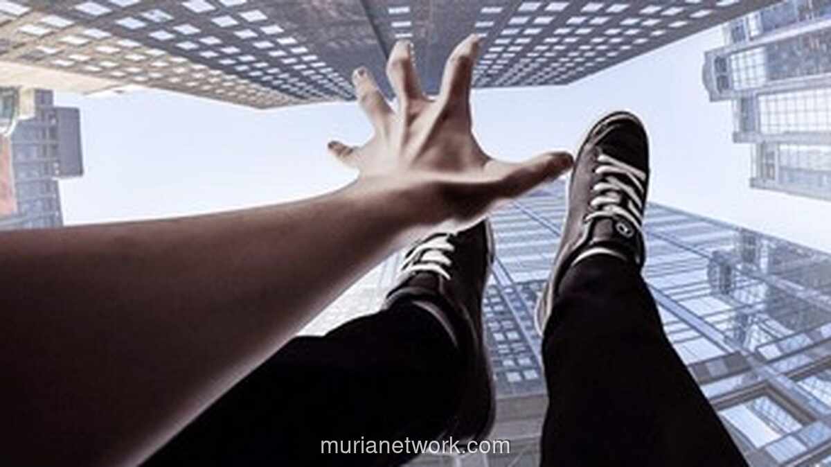 Suara Ledakan Mencekam di Mall Solo, Seorang Wanita Tewas Jatuh dari Lantai Empat