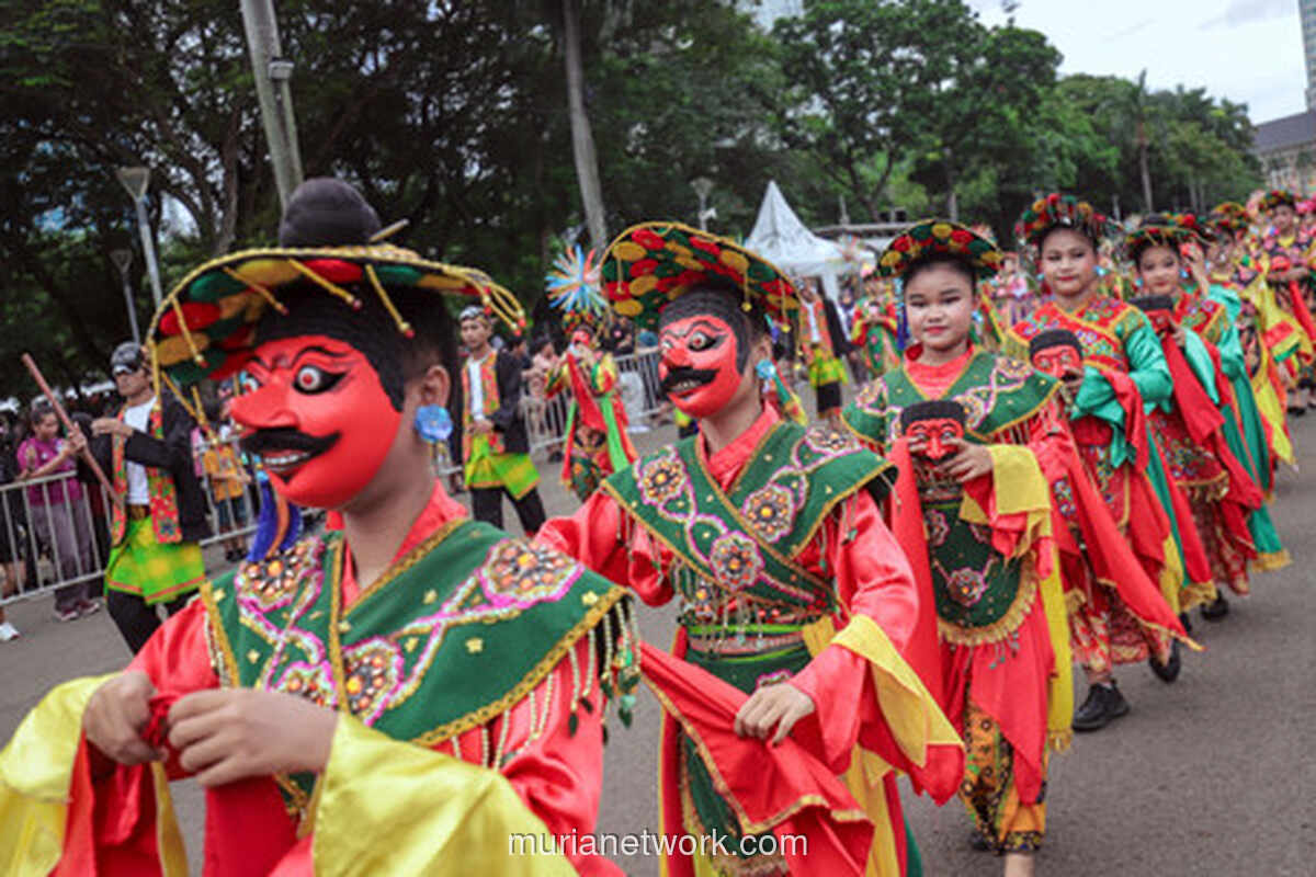 Karnaval Sarendo Rendo Warnai Monas dengan Semarak Budaya Betawi