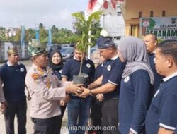 Satpam Riau Peringati HUT ke-45 dengan Tanam Pohon dan Bagikan Sembako