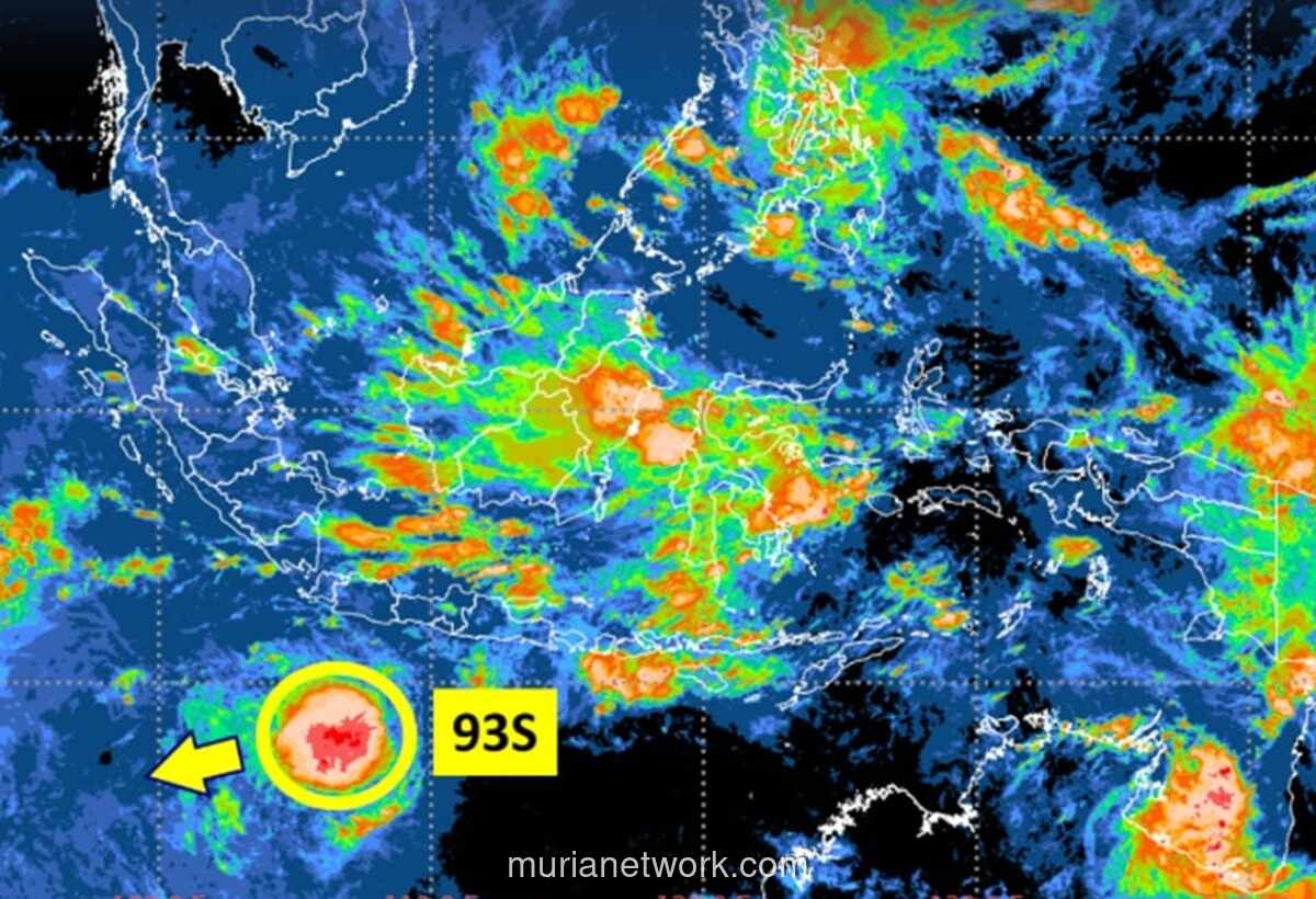 Bibit Siklon 93S Menguat, Waspada Hujan Lebat dan Gelombang Tinggi