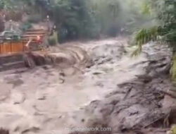 Banjir Bandang Porak-Porandakan Fasilitas Wisata Guci