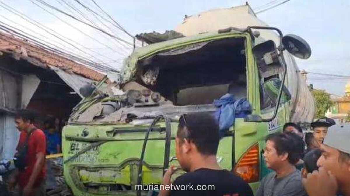 Tragedi Tritih Kulon: Truk Tangki Semen Banting Setir, Empat Nyawa Melayang