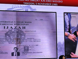 Polda Metro Jaya Tunjukkan Ijazah Asli Jokowi di Hadapan Para Tersangka
