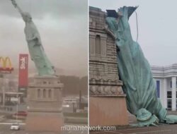 Badai Ganas Robohkan Replika Patung Liberty Raksasa di Brasil