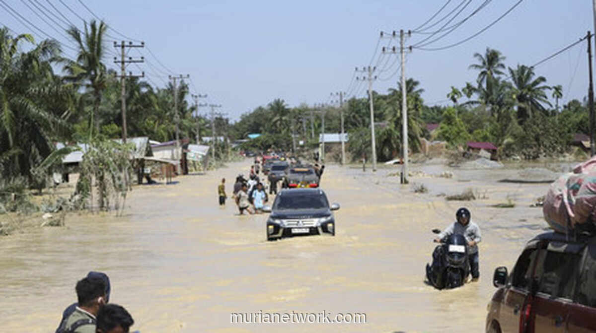 Kapolda Aceh Tempuh Lima Hari dan Naik Perahu Demi Tinjau Banjir Tamiang