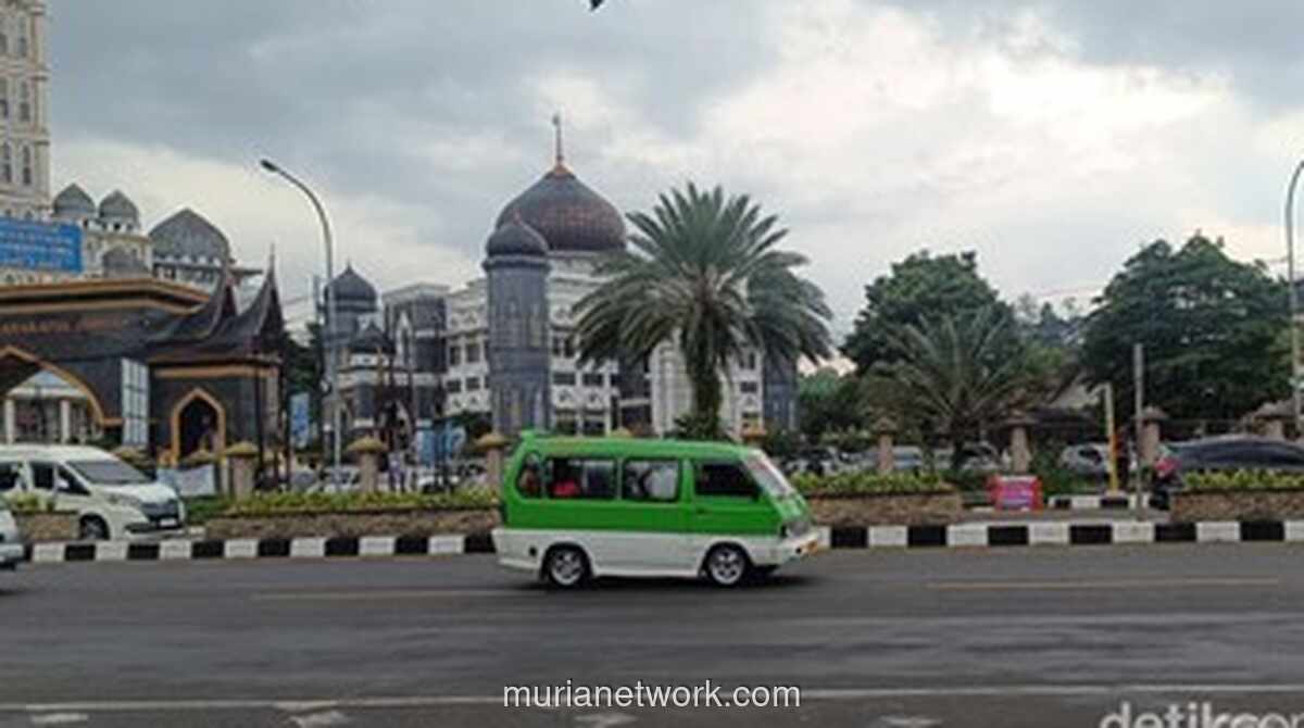 Angkot Puncak Masih Melintas, Larangan Libur Natal-Tahun Baru Diabaikan