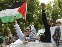 Dua Tahun Gaza: Perempuan Menjadi Penjaga Kehidupan di Tengah Reruntuhan