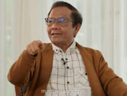 Mahfud MD Geram, Ancang-ancang Dobrak MK dari Dalam