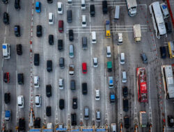 Survei Ungkap Mayoritas Pilih di Rumah, Tapi 120 Juta Orang Diprediksi Ramai Jalanan Saat Nataru