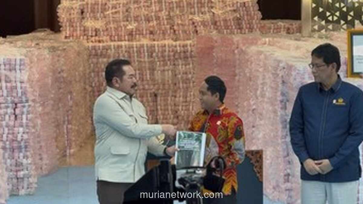 Prabowo Saksikan Penyerahan 900 Hektar Lahan Sitaan ke Negara