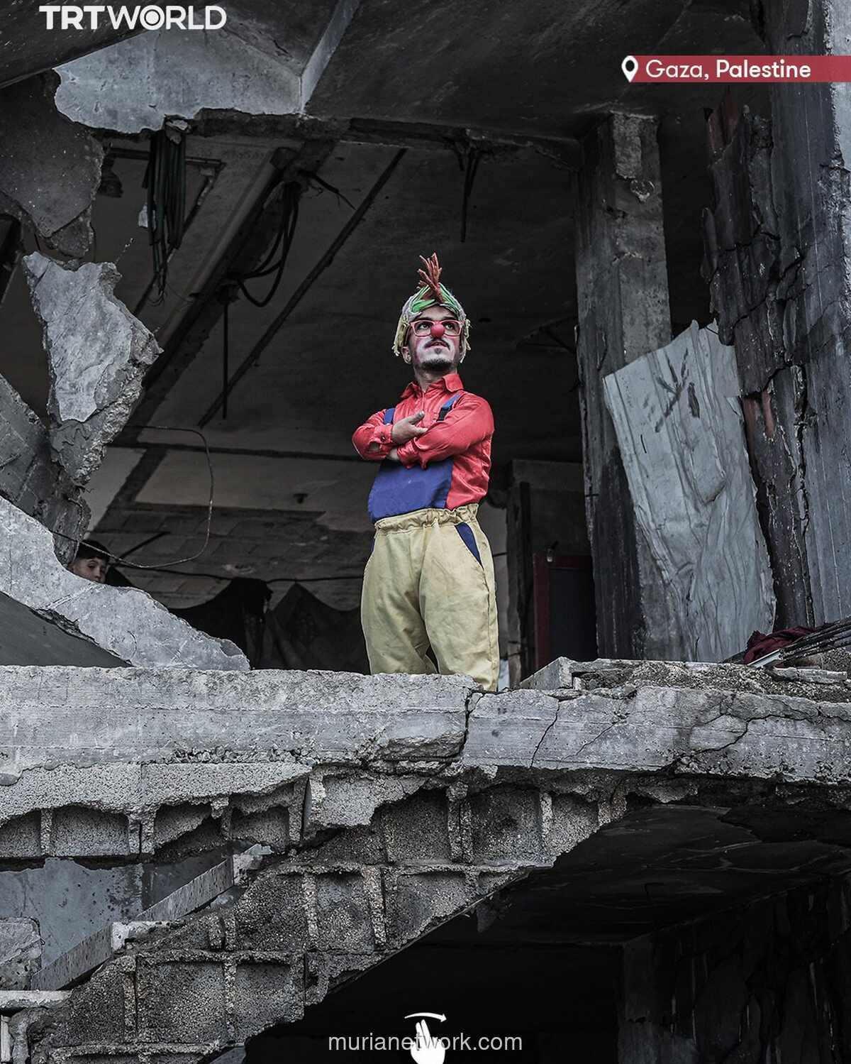 Hidung Merah di Tengah Reruntuhan: Kisah Badut yang Menentang Duka di Gaza