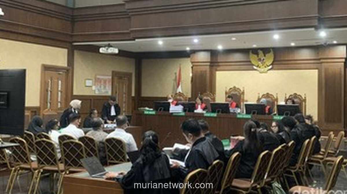 Lima Terdakwa Korupsi Bank Jatim Dihujani Tuntutan 16 Tahun Penjara dan Ganti Rugi Rp 268 Miliar