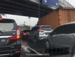 Jakarta Pagi Ini: Tol Jagorawi hingga Janger Macet Total