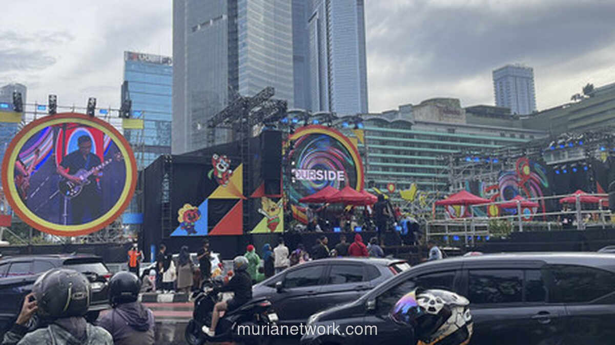 Jakarta Tutup Jalan, Ganti Kembang Api dengan Solidaritas di Malam Tahun Baru