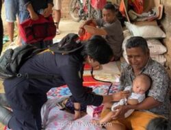 Mukjizat di Balik Lumpur: Bayi Dua Bulan Bertahan dari Amukan Galodo