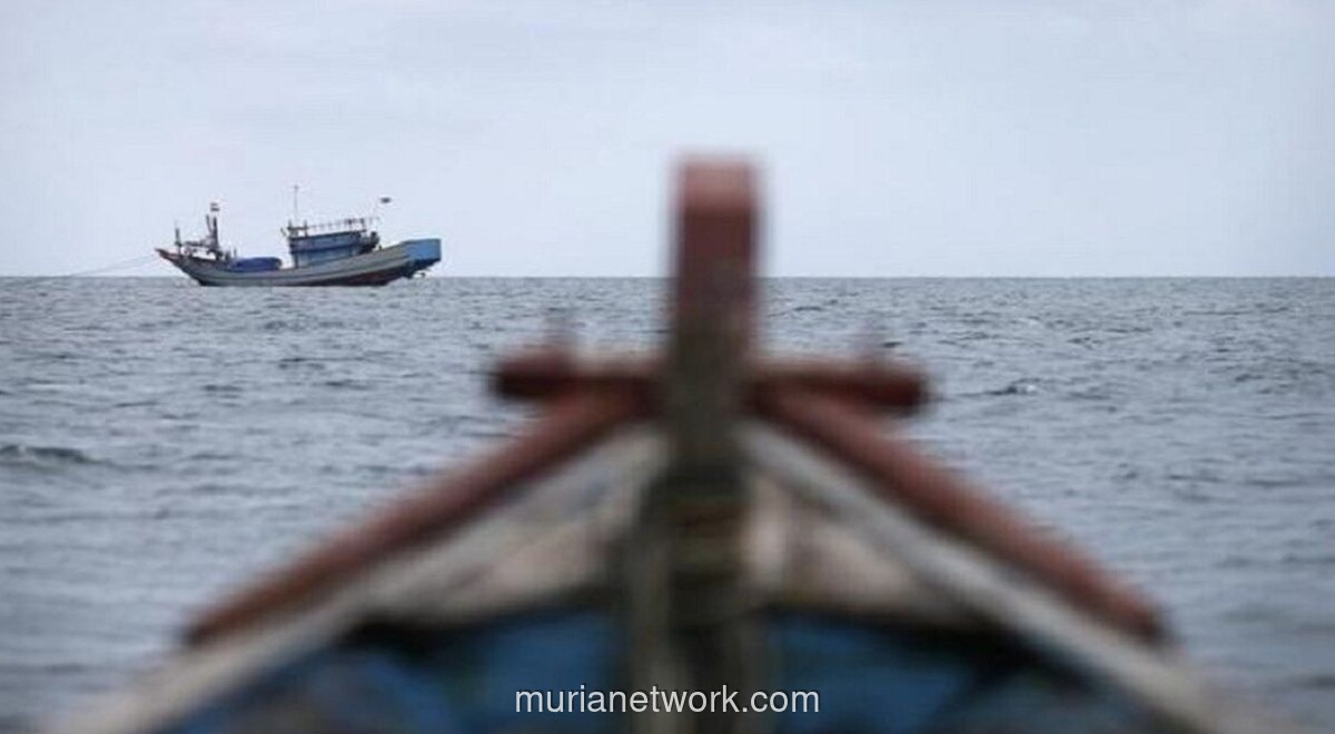 Laut Tanggamus Bergejolak: Kapal Nelayan Terbakar, 8 ABK Masih Hilang
