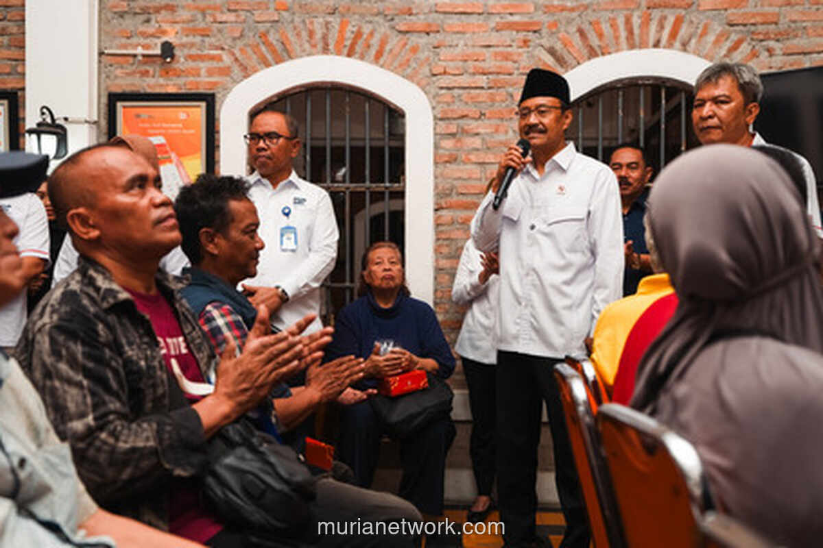 Gus Ipul Pastikan Penyaluran BLTS Berjalan hingga Tengah Malam, Capai 33 Juta Penerima