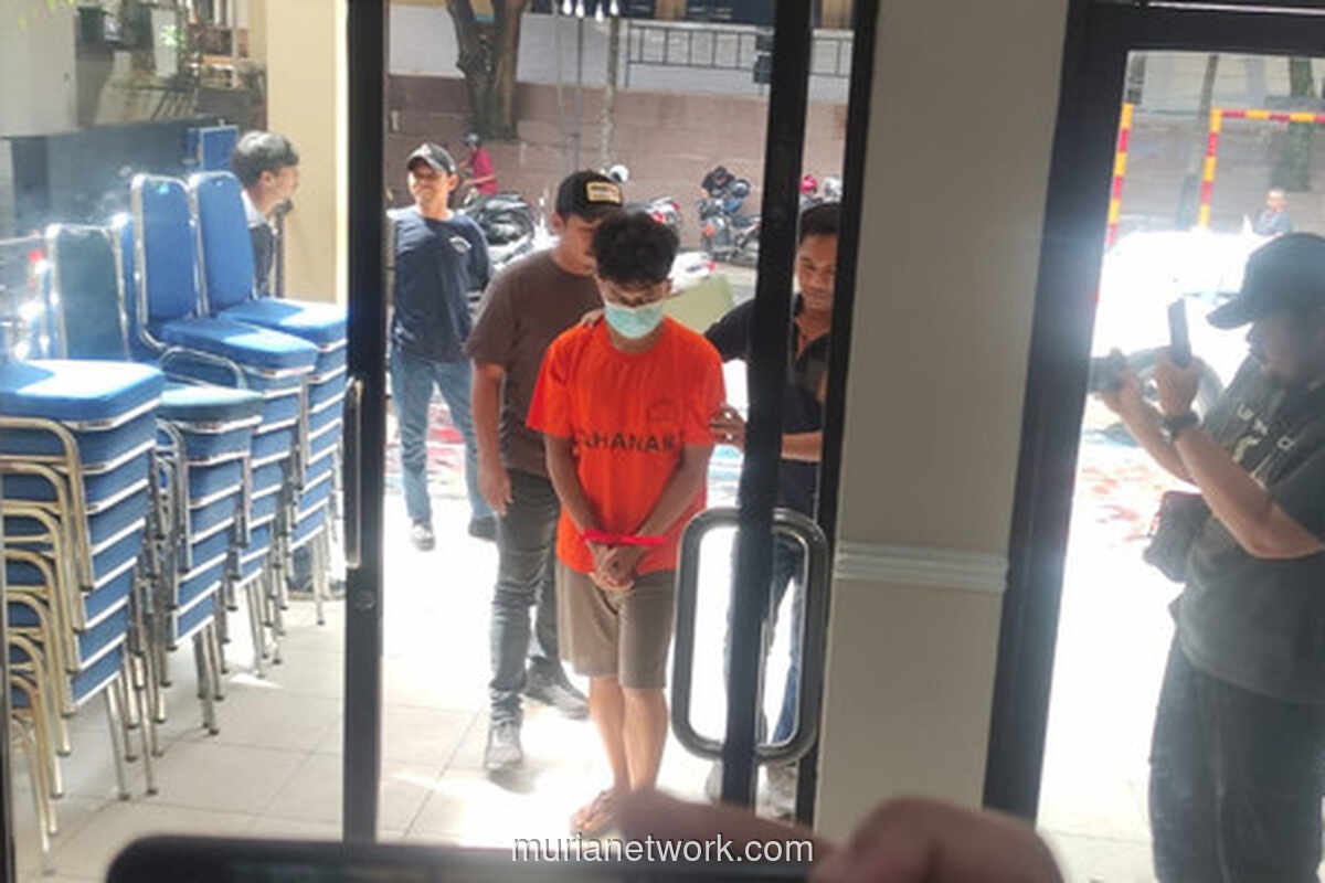 Mahasiswa IT Jadi Tersangka Teror Bom ke 10 Sekolah di Depok, Motifnya Patah Hati