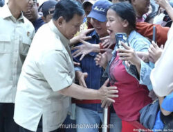 Ibu Hamil Teriak Gembira Usai Perut Dielus Prabowo di RSUD Koja