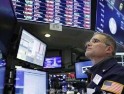 Wall Street Berdarah-darah, Nasdaq Anjlok Jelang Rilis Data Pekerjaan