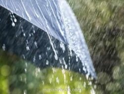 BMKG: Hujan Lebat hingga Gelombang Tinggi Mengintai Hingga Januari 2026