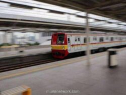 Lokomotif Manahan Mogok, Commuter Line Cikarang Tersendat di Bekasi