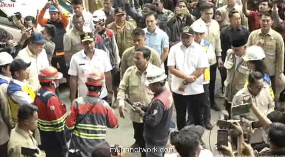 Prabowo Soroti Izin Lingkungan Usai Tinjau Banjir Sumbar