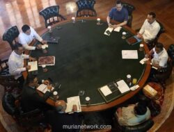 Prabowo Gelar Rapat Intens, Bahas Kampung Haji hingga Krisis Energi Sumatera