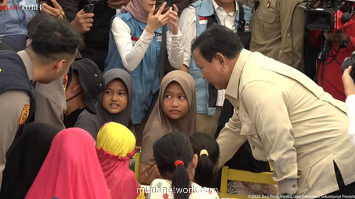 Prabowo Turun Langsung ke Agam, Beri Semangat bagi Korban Banjir dan Longsor