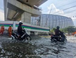 Rob Kembali Genangi JIS, Lalu Lintas di RE Martadinata Tersendat