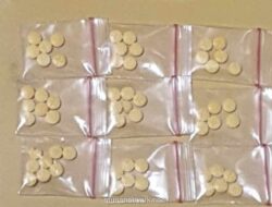 Dua Pria Diciduk di Toko Kosmetik Ciputat, Obat Keras Disimpan di Etalase