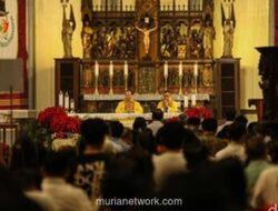 Kapolri Pimpin Rombongan Pejabat Tinjau Kesiapan Natal di Katedral Jakarta