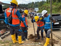 Listrik Kembali Menyala, Jalan Masih Terkoyak di Sumbar