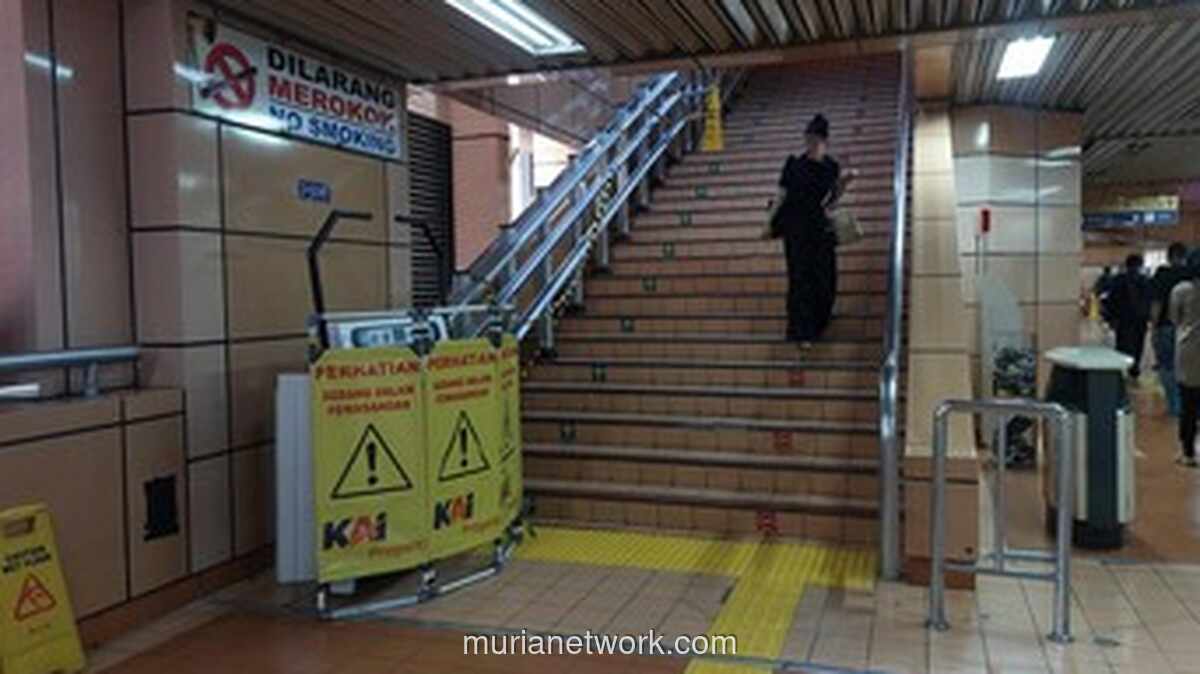 Lift Disabilitas Stasiun Cikini Baru Bisa Dinikmati Awal 2026