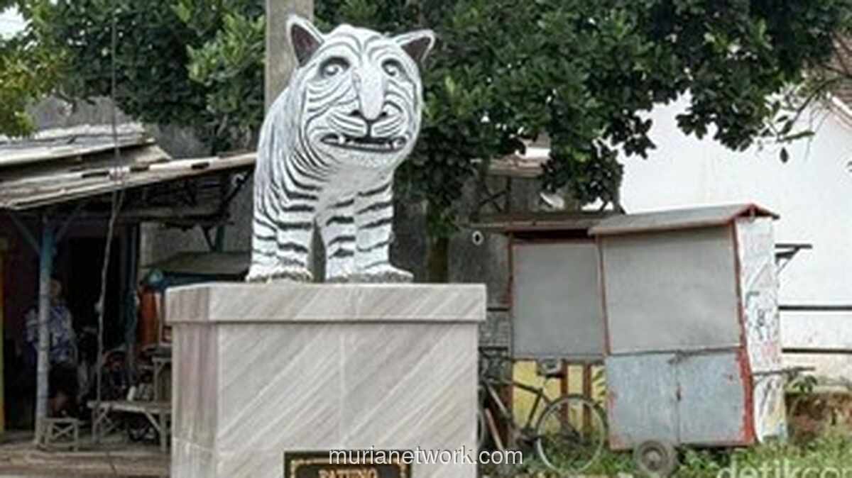 Patung Macan Putih Kediri yang Dikira Kuda Nil Malah Bikin Desa Ramai Pengunjung