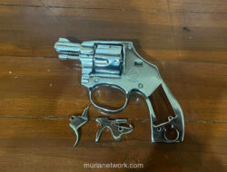 Dua Pria Diamankan, Ratusan Amunisi dan Revolver Ilegal Diamankan di Bekasi