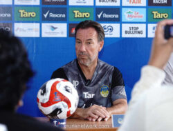 Van Gastel Soroti Gelombang PHK Pelatih di Super League: Cukup Mudah Dipecat di Sini