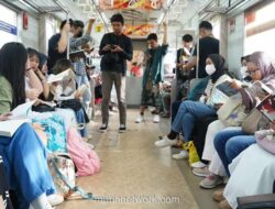 Membaca 15 Menit Sehari: Indonesia Tertinggal di Tengah Banjir Konten Digital