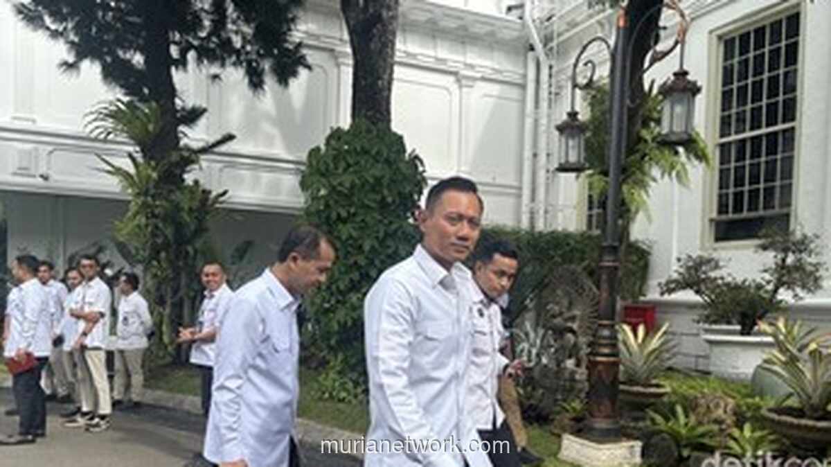 Para Menteri Berbondong ke Istana, Prabowo Pimpin Sidang Kabinet Perdana