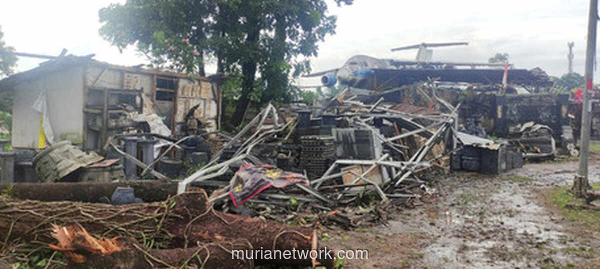 Bangkai Pesawat Terbang Terhempas Angin, Hantaman Sayap Porak-Porandakan Desa Bogor