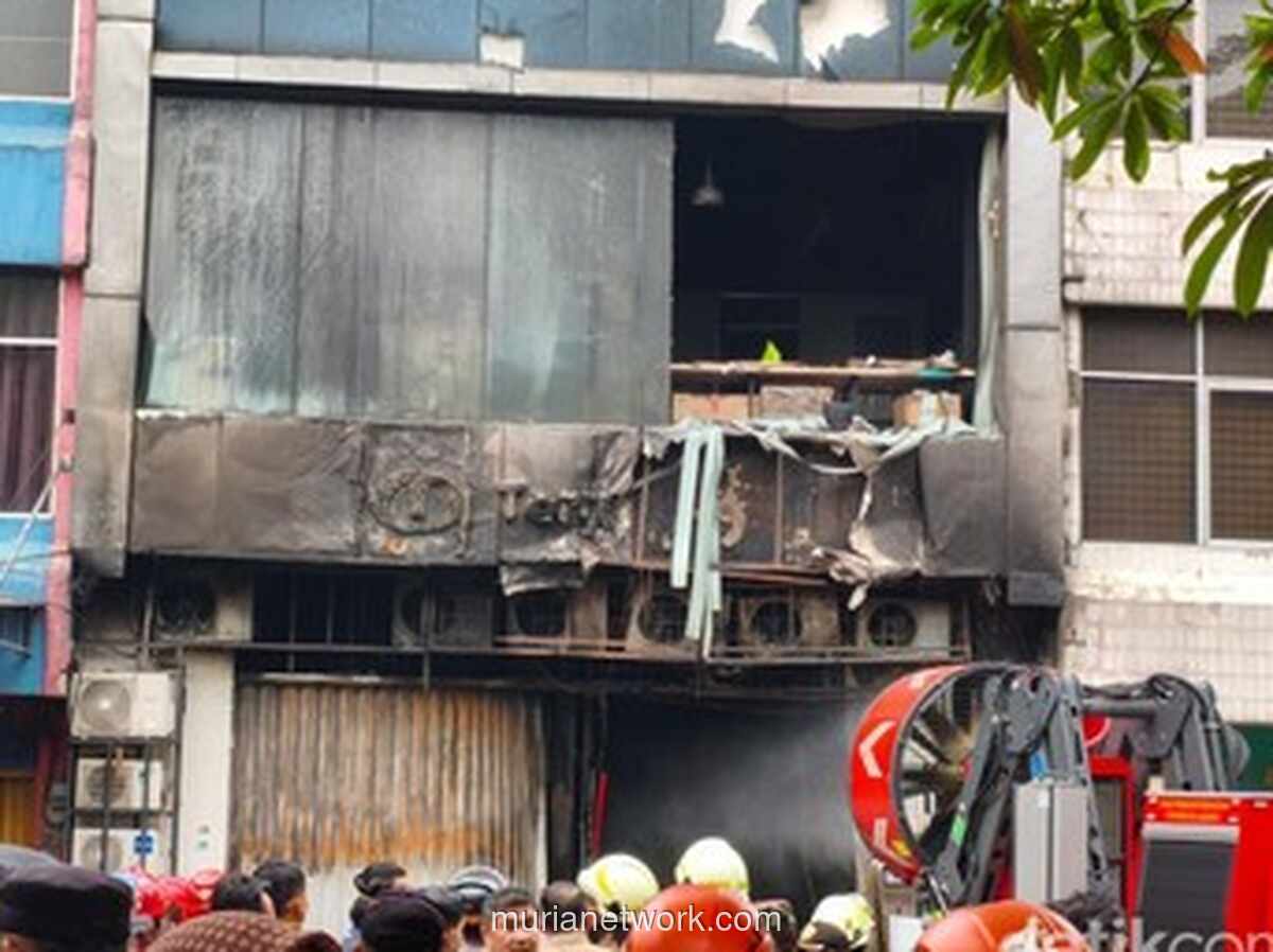 Kebakaran Gedung Terra Drone di Kemayoran, Asap Pekat Kepung Lantai Enam
