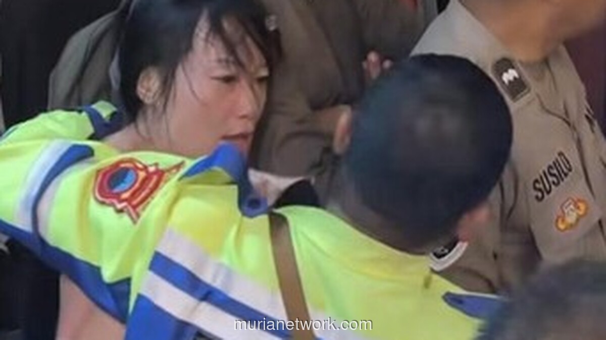 Warga China Mengamuk Usai Mobilnya Tewaskan Satu Pengendara Motor di Semarang