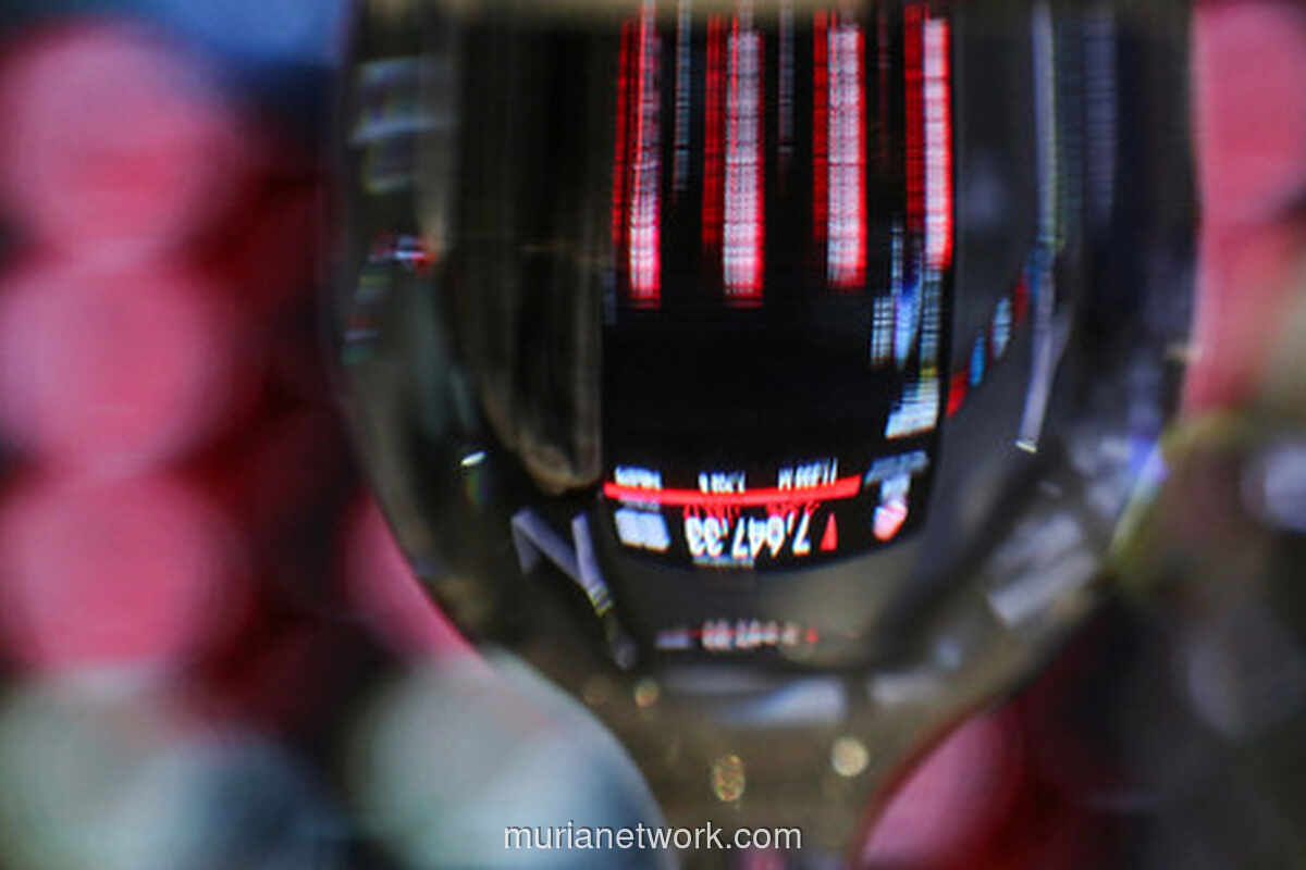 IHSG Terseret ke Zona Merah, LQ45 Anjlok Lebih Dalam