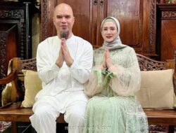 Ahmad Dhani dan Mulan Jameela Resmi Adopsi Bayi Perempuan dari Solo