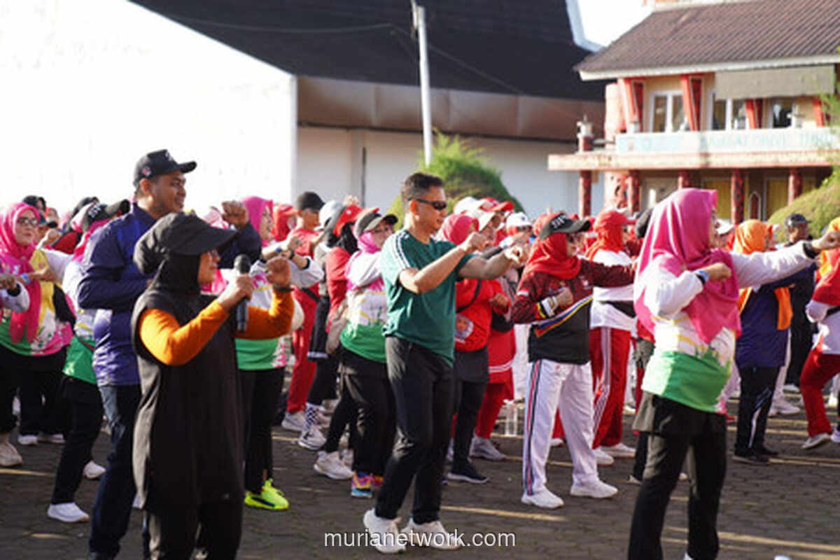 Wali Kota Pontianak Pimpin Ribuan Warga Senam, Gaya Hidup Sehat Digenjot Lewat Car Free Day