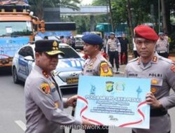 Ratusan Ton Bantuan Polda Metro Jaya Bergerak ke Sumatera yang Luluh Lantak