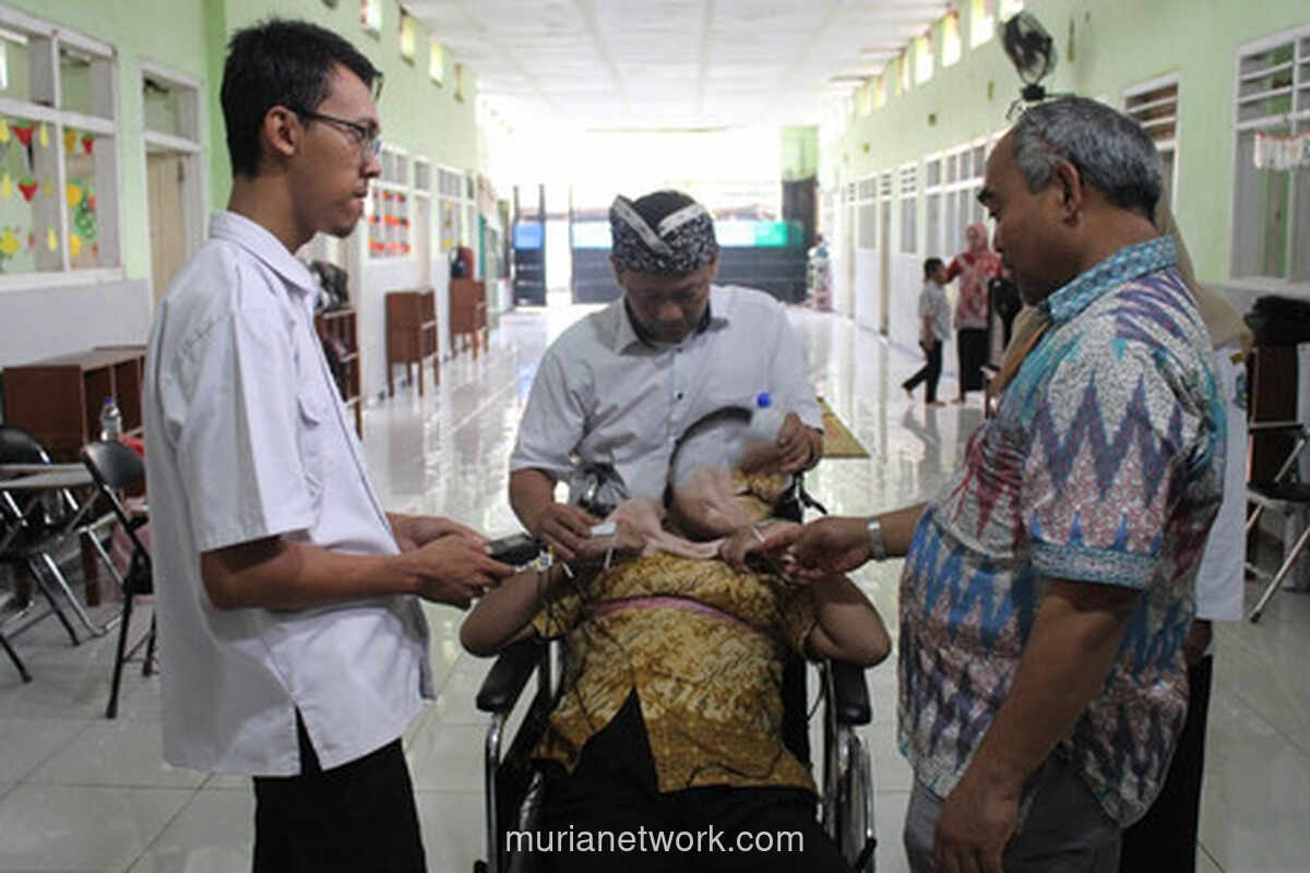 ITS Bekali Guru dengan Alat Terapi Motorik untuk Siswa Cerebral Palsy