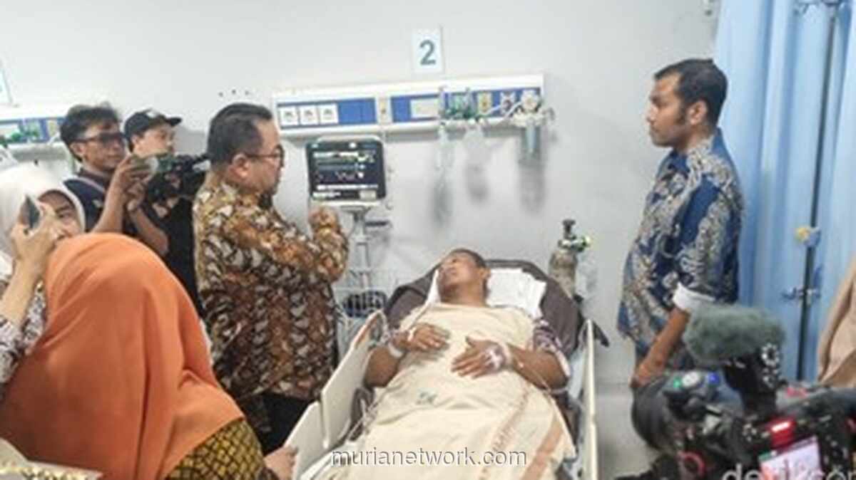 Rano Karno Kunjungi Korban Laka di Koja, Guru Patah Kaki dan Siswa Butuh Operasi Wajah